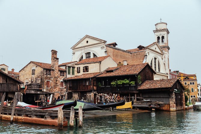 Off the Beaten Track in Venice: Private City Tour - Dorsoduro meeting point: start where Venice still feels lived-in