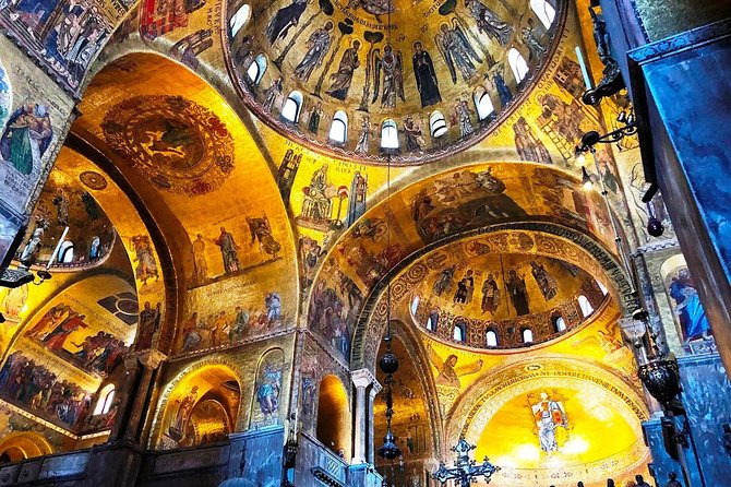 One-Day Venice: Skip-the-Line St. Mark’s Basilica, Walk & Gondola - Your 4.5-hour plan: basilica first, then canals and classic squares