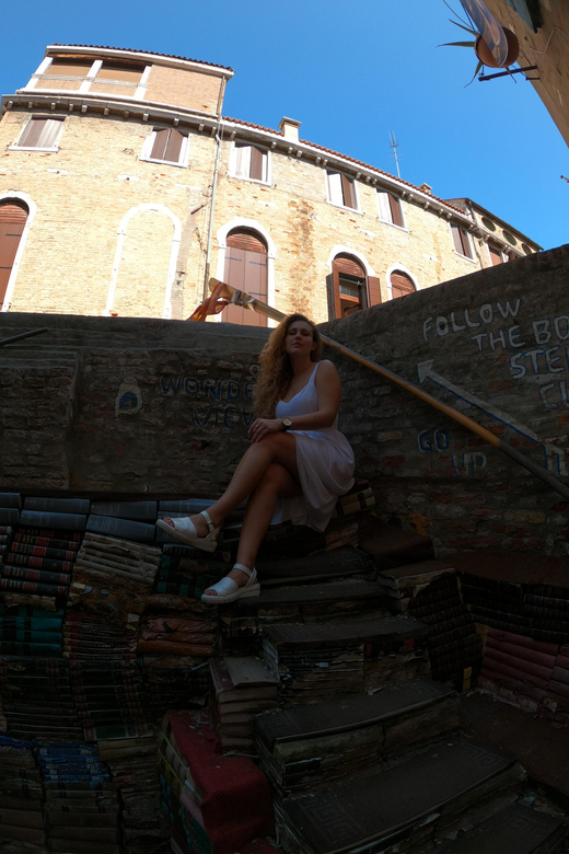 Photo with a professional photographer in Venice - What’s included vs. what’s on you