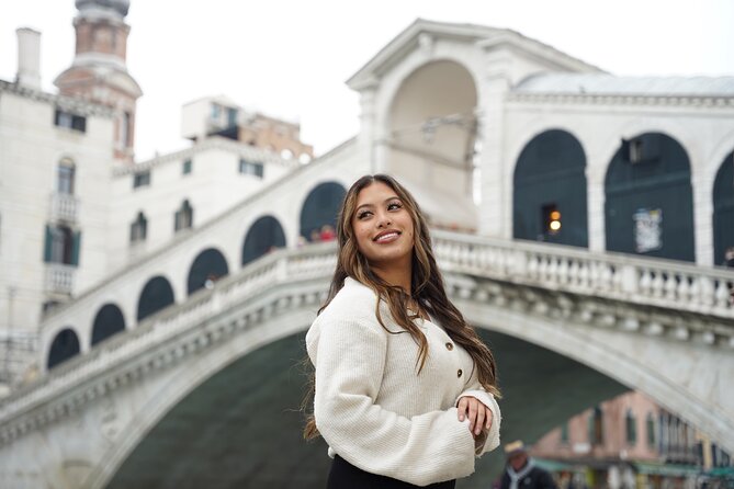 Premium Photoshoots in Venice - Pro Gear Included: Sony 7 IV in Action