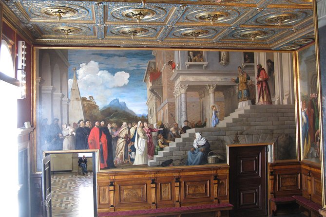 Private 2-hour Walking Tour of Accademia Gallery in Venice with private guide - A smart add-on after the museum