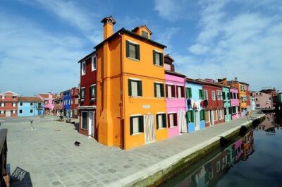 Private 4 hours North Lagoon: Traditional Venetian Boat Tour - The boat and crew: traditional comfort plus real storytelling