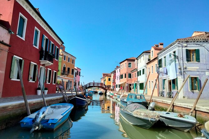 Private Excursion by Typical Venetian Motorboat to Murano, Burano and Torcello - Murano at Colleoni: Watching Glassmasters Work (and How to Handle the Shop)