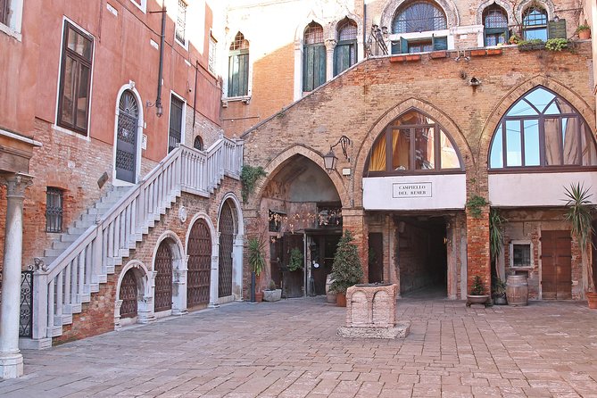 Private Food Tour: Cicheti & Wine - A tight 2-hour plan that doesn’t waste your appetite