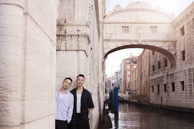 Private Gondola Ride and Photoshoot - Timing, Language, and Practical Details That Matter