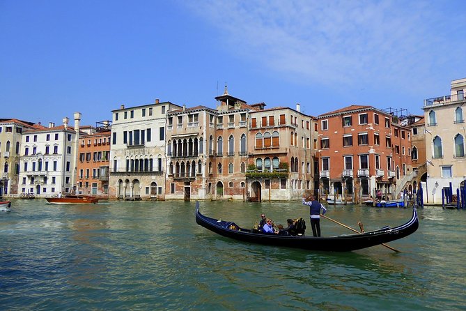 Private Gondola Tour - Meeting at Museo Correr: quick, central, and easy to target