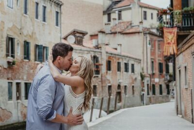 Private Photo Shoot & walking tour - Where it starts: Piazza San Marco and a route shaped by pickup