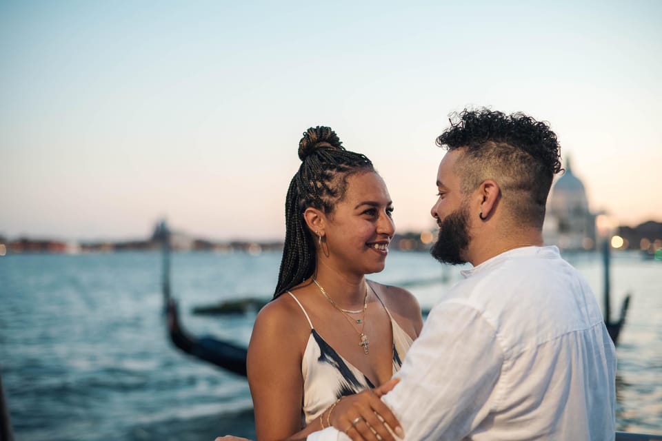 Private Photoshoot of Your Gondola Ride in Venice - Santa Maria Formosa gondola ride: the 30 minutes that make it feel special