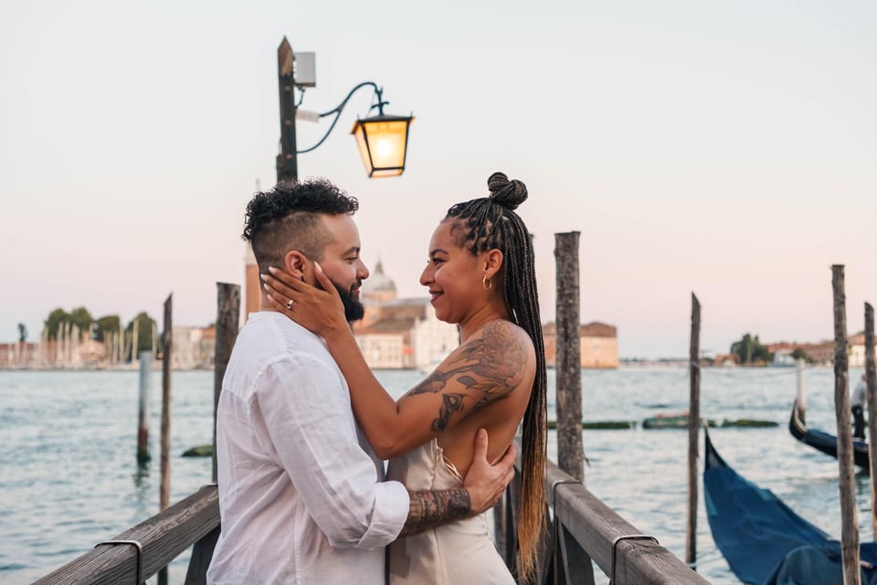 Private Photoshoot of Your Gondola Ride in Venice - Up to 100 edited photos in 72 hours: what that really means for you