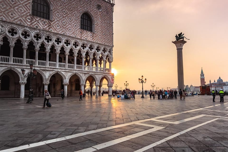 Private Saint Marks square and the Highlights of Venice - Campanile Photo Stop: Getting the View That Explains the Square