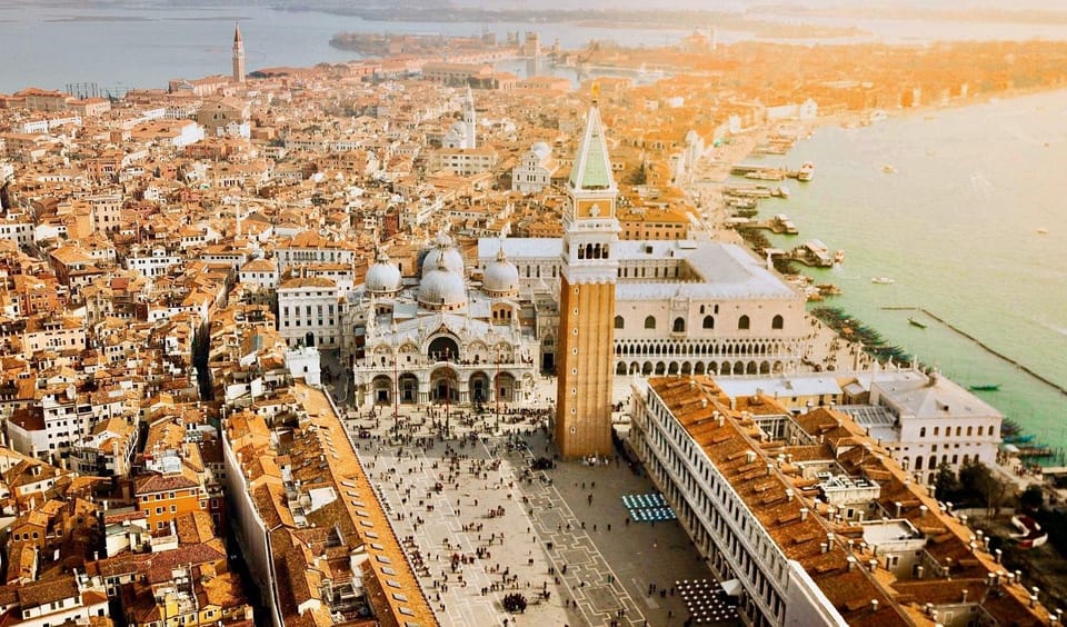 Private Saint Marks square and the Highlights of Venice - Columns of San Marco and San Todaro: Small Stops, Useful Clues