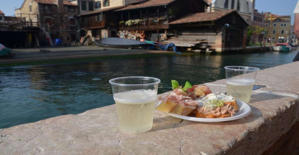 Private Tour: Food and Wine Tour in Venice - Two Bacari Stops: What You Actually Eat and Drink