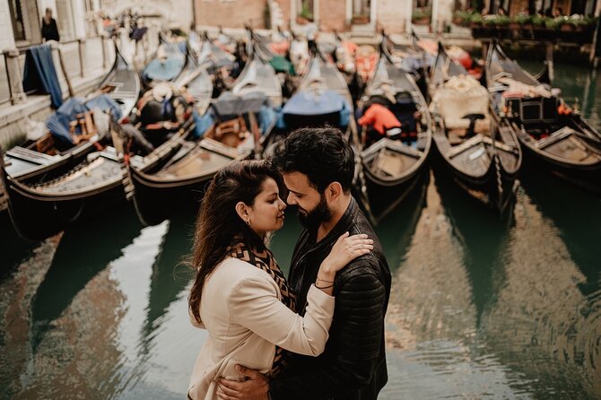 Private Tour: Personal Travel Photographer Tour in Venice - Rialto Bridge: making the iconic shot without losing the moment
