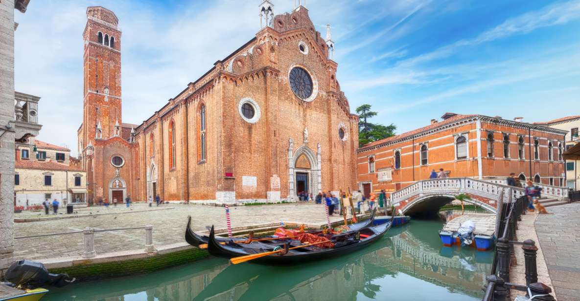 Private tour Rialto area and Frari Church 2-Hour Tour - Rialto Bridge: the best anchor point for your first Venice day