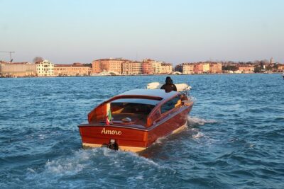 Private Tour: Venice Grand Canal Evening Boat Tour - Meeting point near San Marco Giardinetti: the part that needs patience