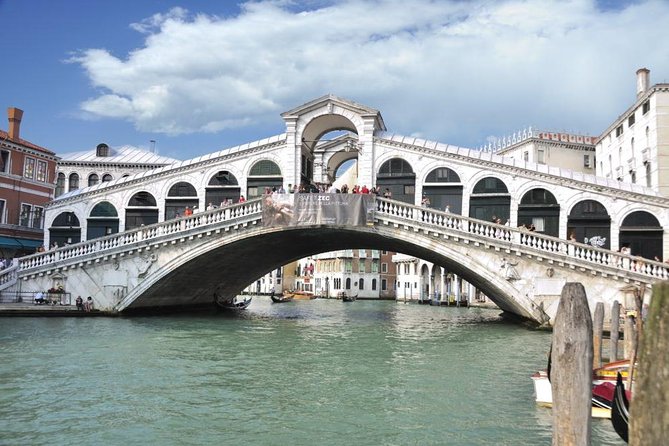 Private Tour: Venice Rialto Market, San Polo and Frari Church Walking Tour - What private guiding changes: using questions, not just seeing stops