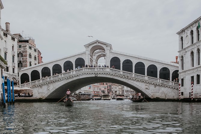 Private Transfer from Venice Airport to Hotel in Venice City Center - Meeting Marco Polo Airport: what you should expect at the gate
