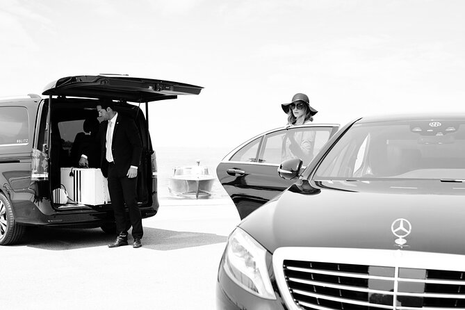 Private Transfer with deluxe boat from Venice Airport to Venice - What this transfer is really like: airport arrival to San Marco, without the scramble