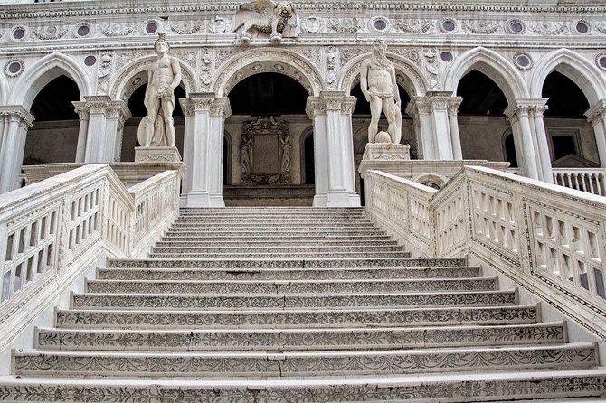 Private Venice City Tour and Gondola Ride - Price and value: what $332.34 per person buys you
