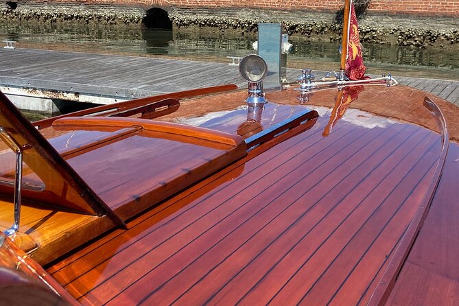 Private Venice Lagoon Boat Tour (7 hours) - Burano: colorful houses, 1 hour to explore
