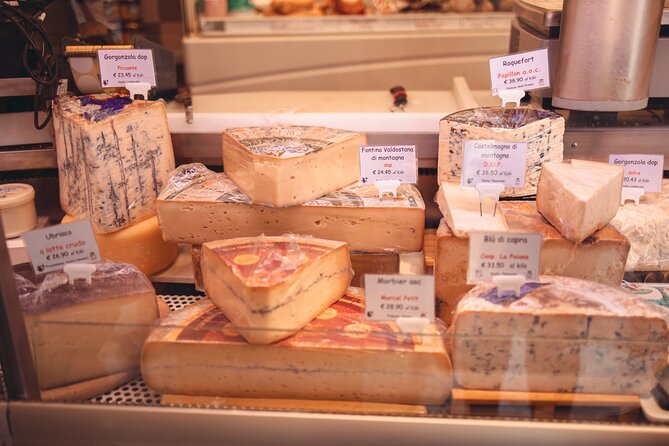 Private Venice Street Food Tour with a Sommelier - Rialto Market: Fish, Produce, and a 1000-Year Buying Habit