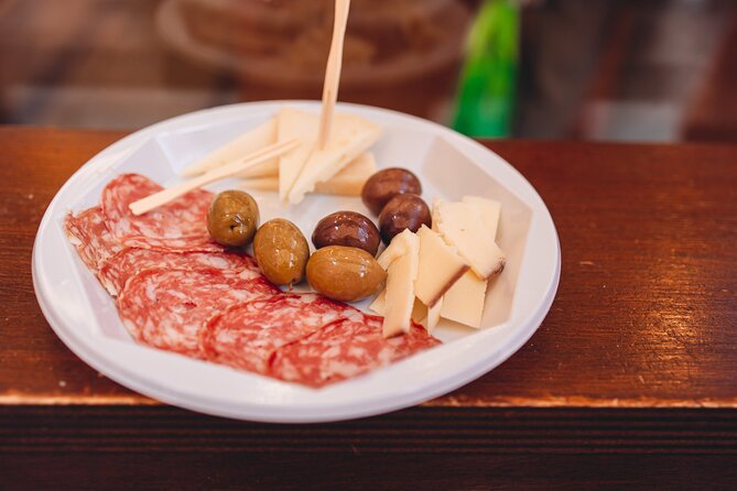 Private Venice Street Food Tour with a Sommelier - Grand Canal + Rialto Bridge Views and the Story Behind Them