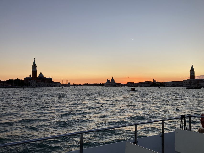 Punta Sabbioni - Venice at Sunset: Boat Tour with Aperitif - Language on board: what Italian, German, and English means in practice