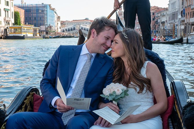 Renew your wedding vows on a romantic gondola - How This Gondola Vow Renewal Works (and Why It Feels Easy)