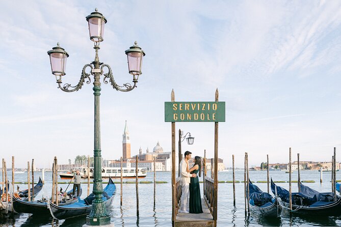Romantic Photoshoot in Venice - Meeting in Piazza San Marco: start strong, stay simple