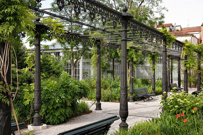 Royal Gardens & St.Mark Basin View Casanova Aperitif - Who This Aperitif Tour Suits Best (and Who Should Skip It)
