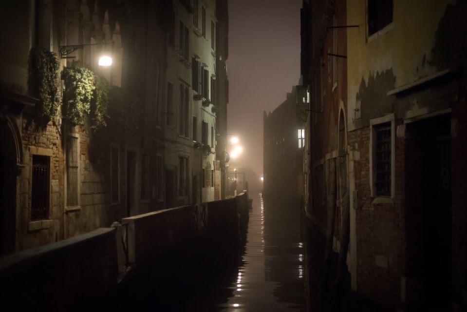 Saint Mark's and Doge's Palace: VIP After Hours Tour - The Bridge of Sighs: the last sight on the way to imprisonment