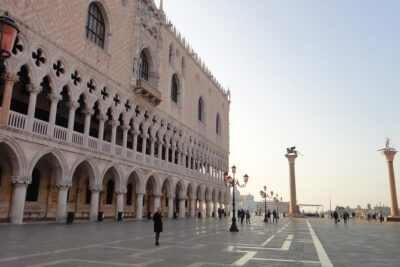 Saint Marks Basilica, Doge's Palace and Gondola tour in Venice - Skip-the-Line Entry into St. Mark’s Basilica: What You’re Actually Buying