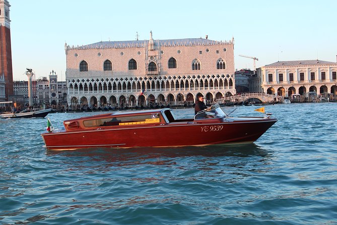 Shared Departure Transfer: Venice Hotels to Venice Train or Bus Station - Key things to know before you book