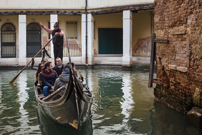 Shared Gondola Ride in Venice through enchanting Bridge of Sighs - Should you book this Venice day plan?