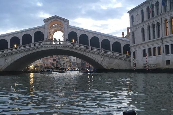 Skip the Line: Best of Venice Private Tour Including San Marco Doges' Palace and Gondola Ride - The private gondola ride: best for calm, not for perfect timing