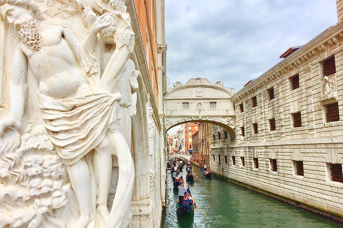 Skip the line Doge's Palace Guided Walking Tour in Venice - Stop 3: Bridge of Sighs and the prison window story