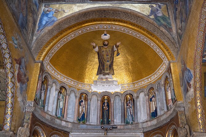 Skip the Line St Mark’s Basilica and Doge’s Palace Exclusive Tour - Where to Meet and How the Walk Feels