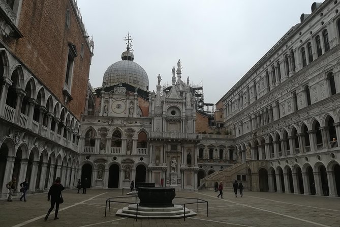 Skip-the-Line Venice Private Tour Including St Mark Doges Palace & Gondola Ride - St. Mark’s Palace to the Basilica: how priority entry saves real time