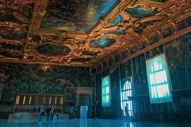 Small-group Doge's Palace Skip-the-line Tour - Doge’s Palace, right where Venice wants to start
