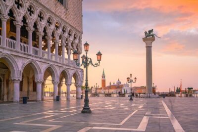 St. Mark’s Basilica Guided Tour with Venice Canals Gondola Ride - Meeting at the Clock Tower in Piazza San Marco (how to not lose time)