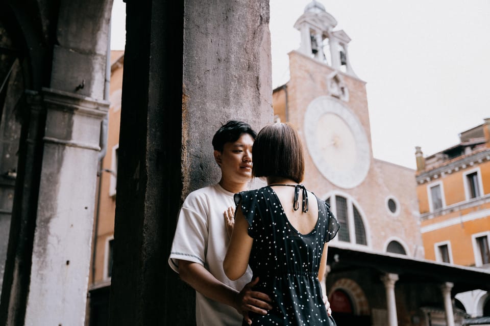 Stylish Photoshoots in Venice - Shared vs Private: Finding the Right Value at $71