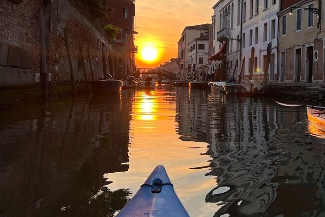 Sunset Kayak Tour in Venice: Discovering the City’s Canals - The Societa Canottiere Francesco Querini stop: why this feels more local