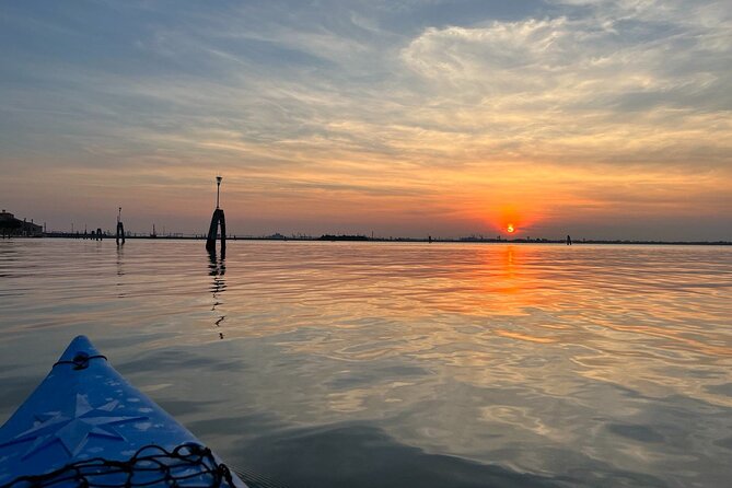 Sunset Kayak Tour in Venice: Discovering the City’s Canals - Gear, safety, and what the tour provides (and what it doesn’t)