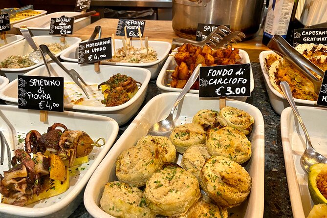 Tasty Street Food Tour of Venice City Center with Cicchetti & Local Specialties - Stop-by-stop: what happens at each tasting phase