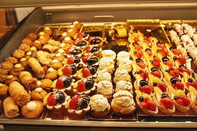 Tasty Street Food Tour of Venice City Center with Cicchetti & Local Specialties - Group size (max 14) and why it changes the whole experience