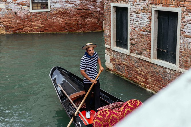 The Best of Venice: San Marco Highlights & Gondola Ride - The optional gondola ride: pay upfront, plan the timing
