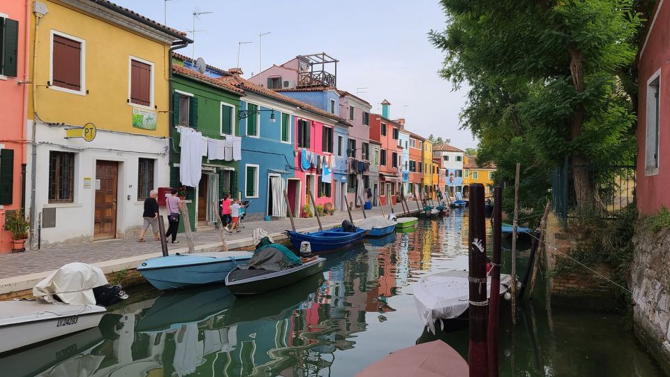 The gems of the lagoon. Torcello Burano Murano - How long is this day, really?