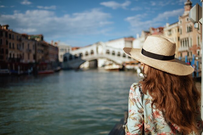The Grand Canal & Rialto Bridge Private Photo Shoot - Who this private Venice photo shoot is best for