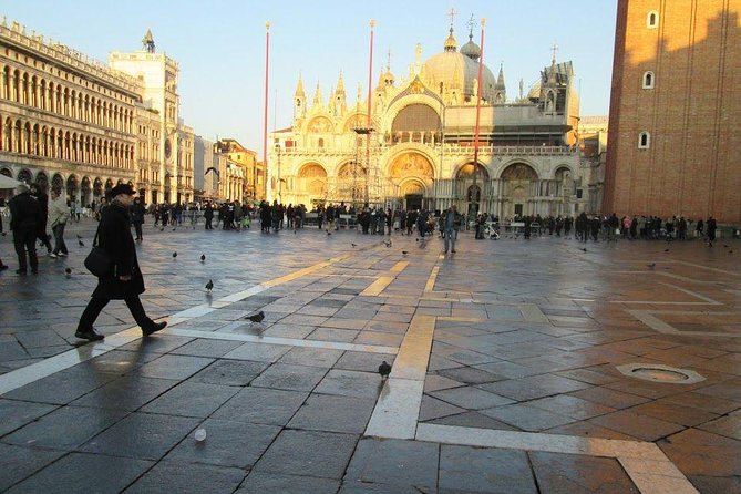 The Heart of Venice: A Self-Guided Audio Tour - VoiceMap self-guided setup: offline audio, GPS triggers, and your pace