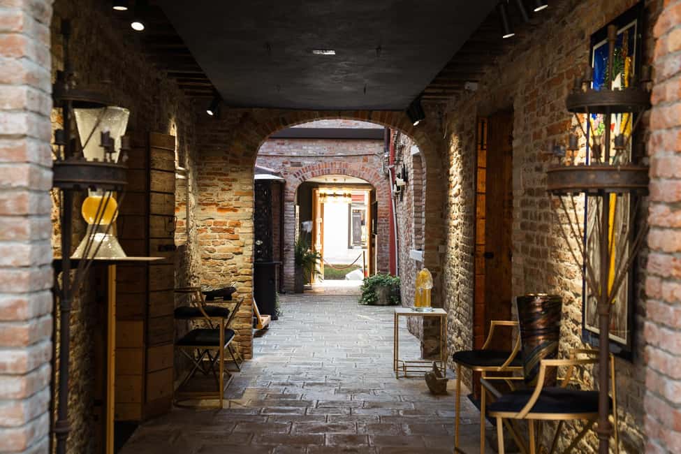 travel through time in Murano with a historic Venetian boat - Who should book this Murano boat tour, and who should skip it